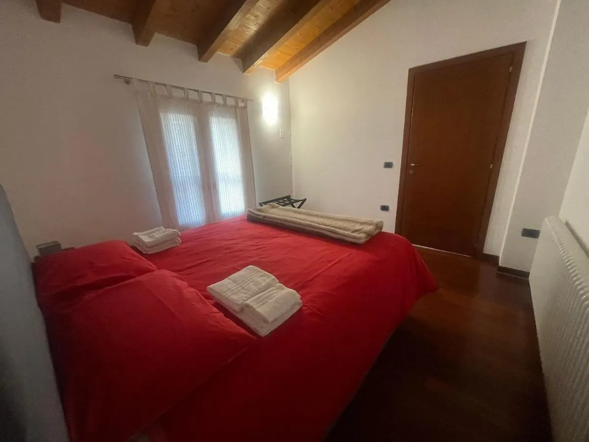 Bella Vita House Castelcucco 0*,